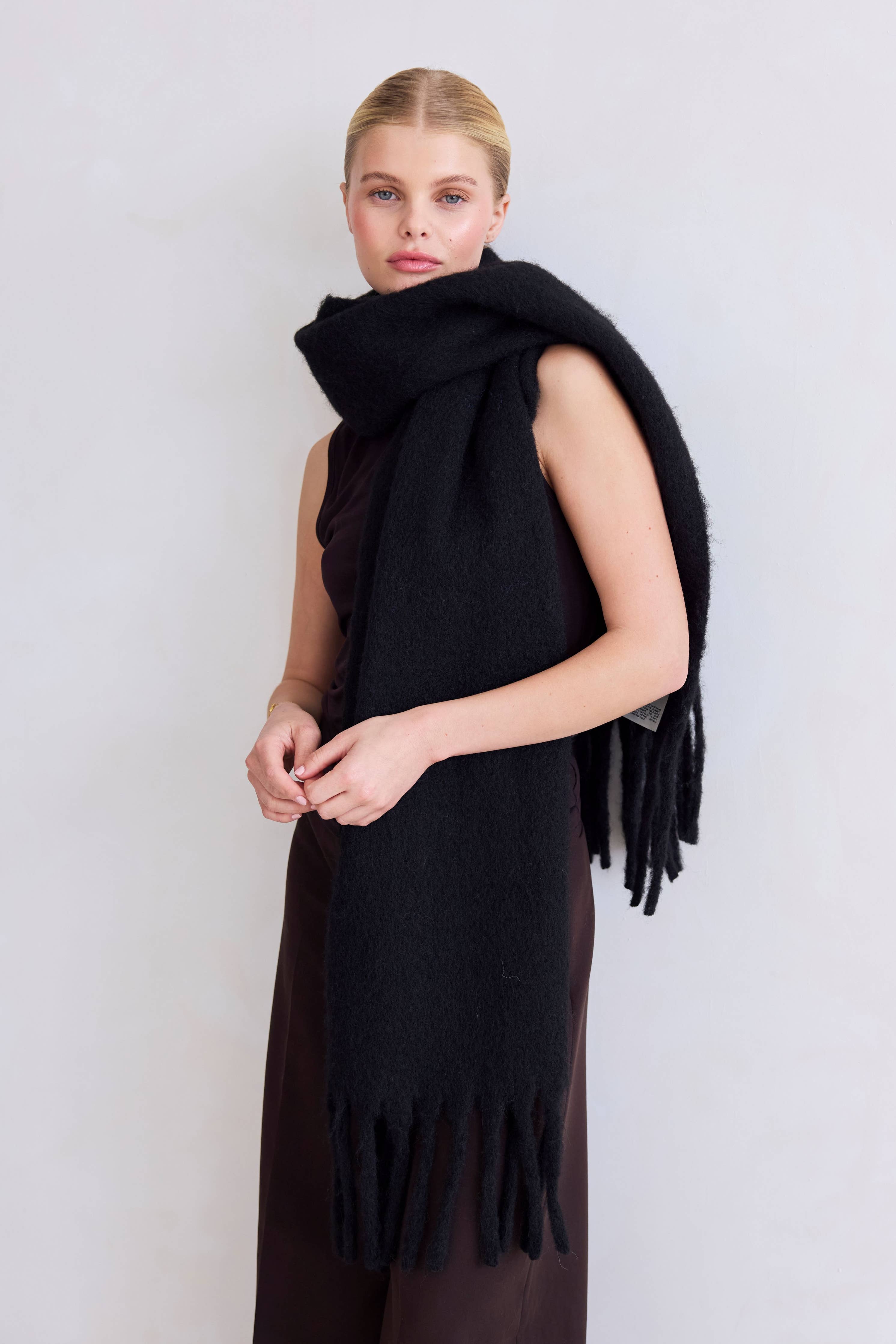 ARCTIC FOX & CO. - L'écharpe Reykjavik en laine RWS - Noir - AW25 ARCTIC FOX & CO.