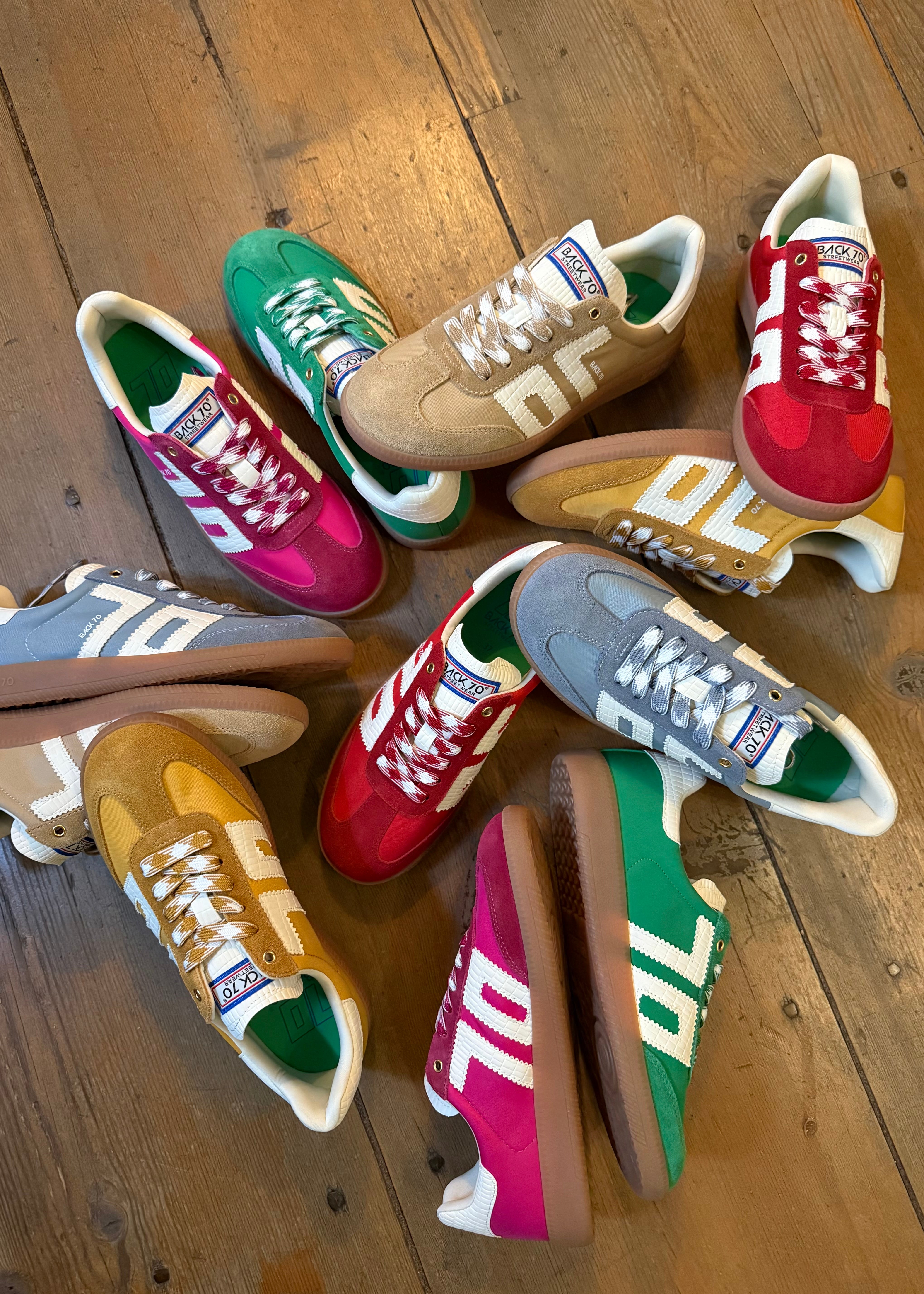 Baskets Back70 Ghost Red Suède - L'adresse Corte