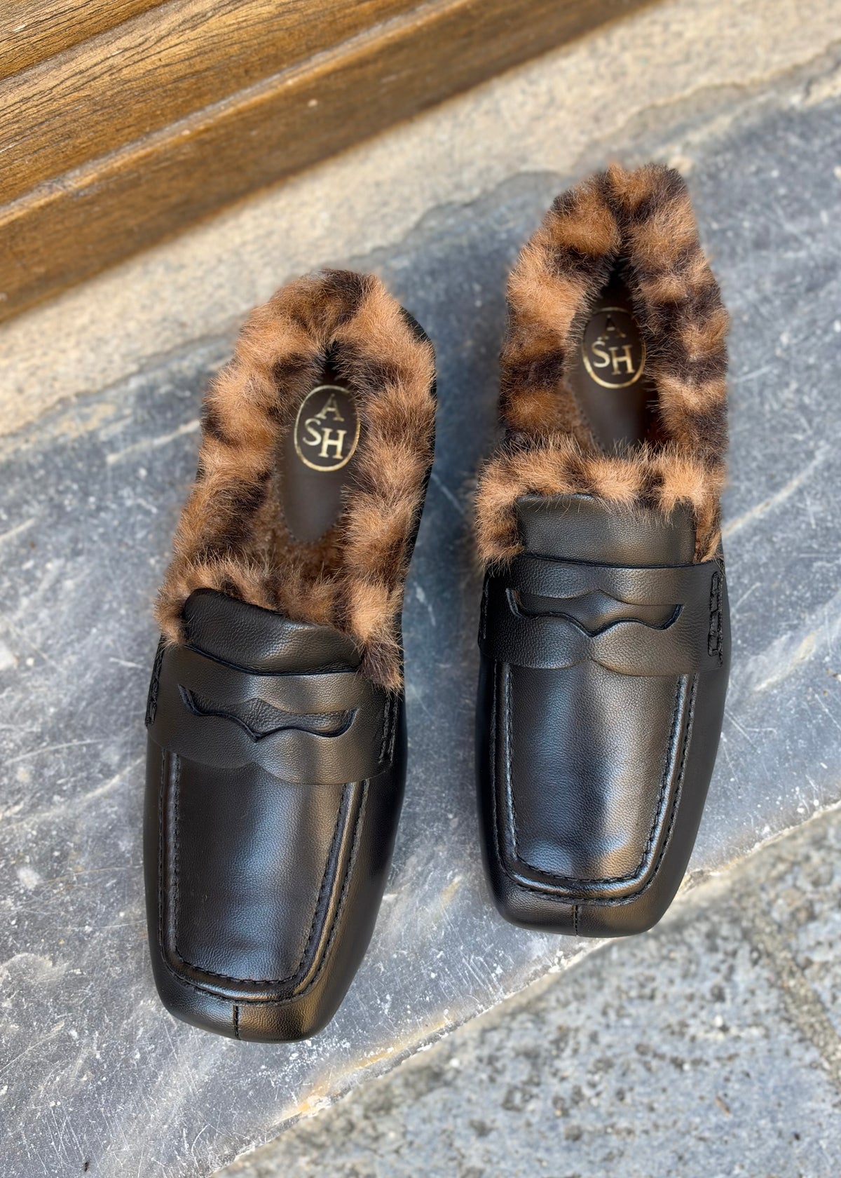 Mocassins Ash Barkley Fur Noir - L'adresse Corte