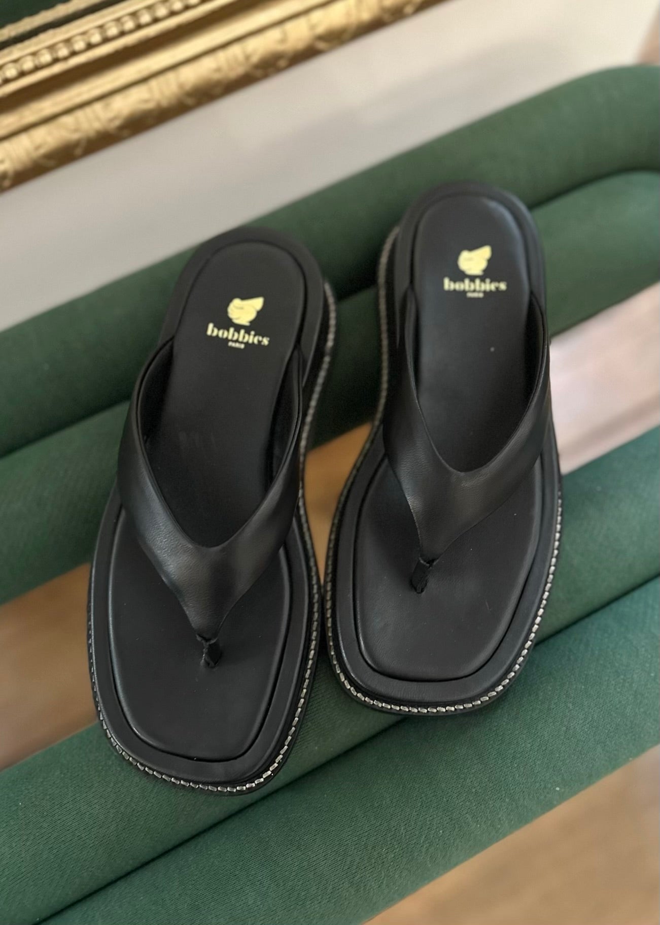 Mules Bobbies Hiromi Black - L'adresse Corte