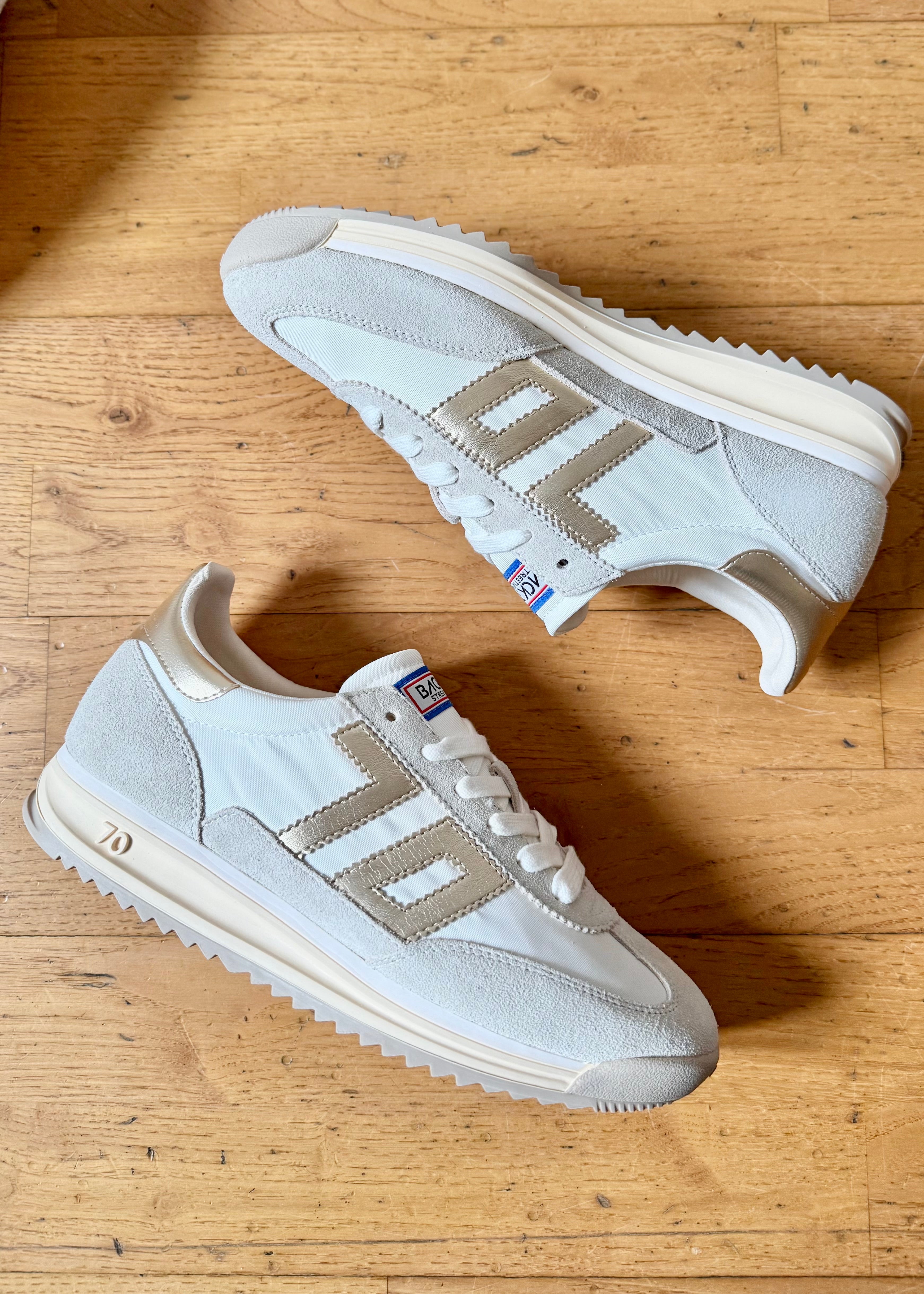 Baskets back70 barkley suède white gold
