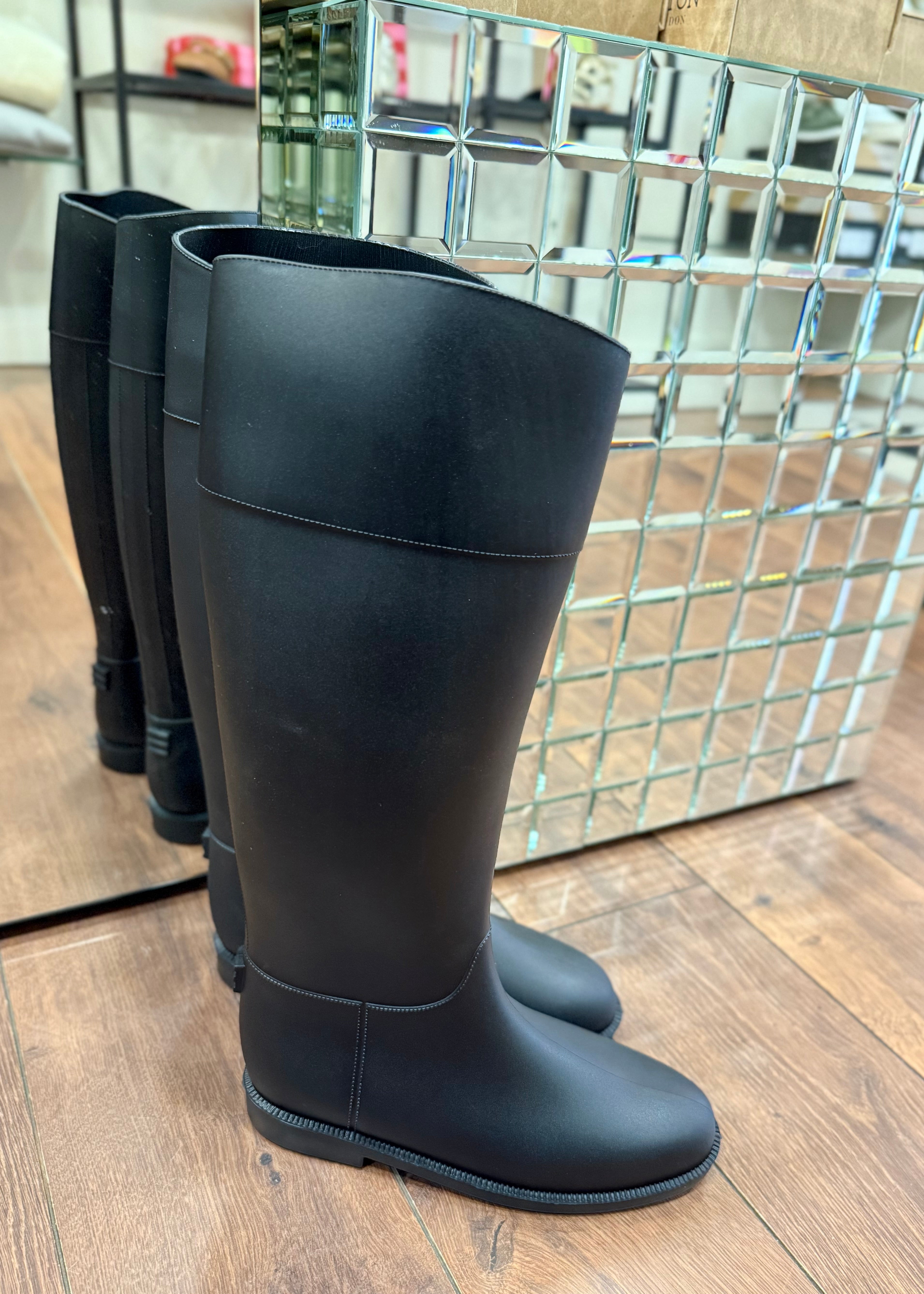 Bottes de pluie hautes en caouchouc noir