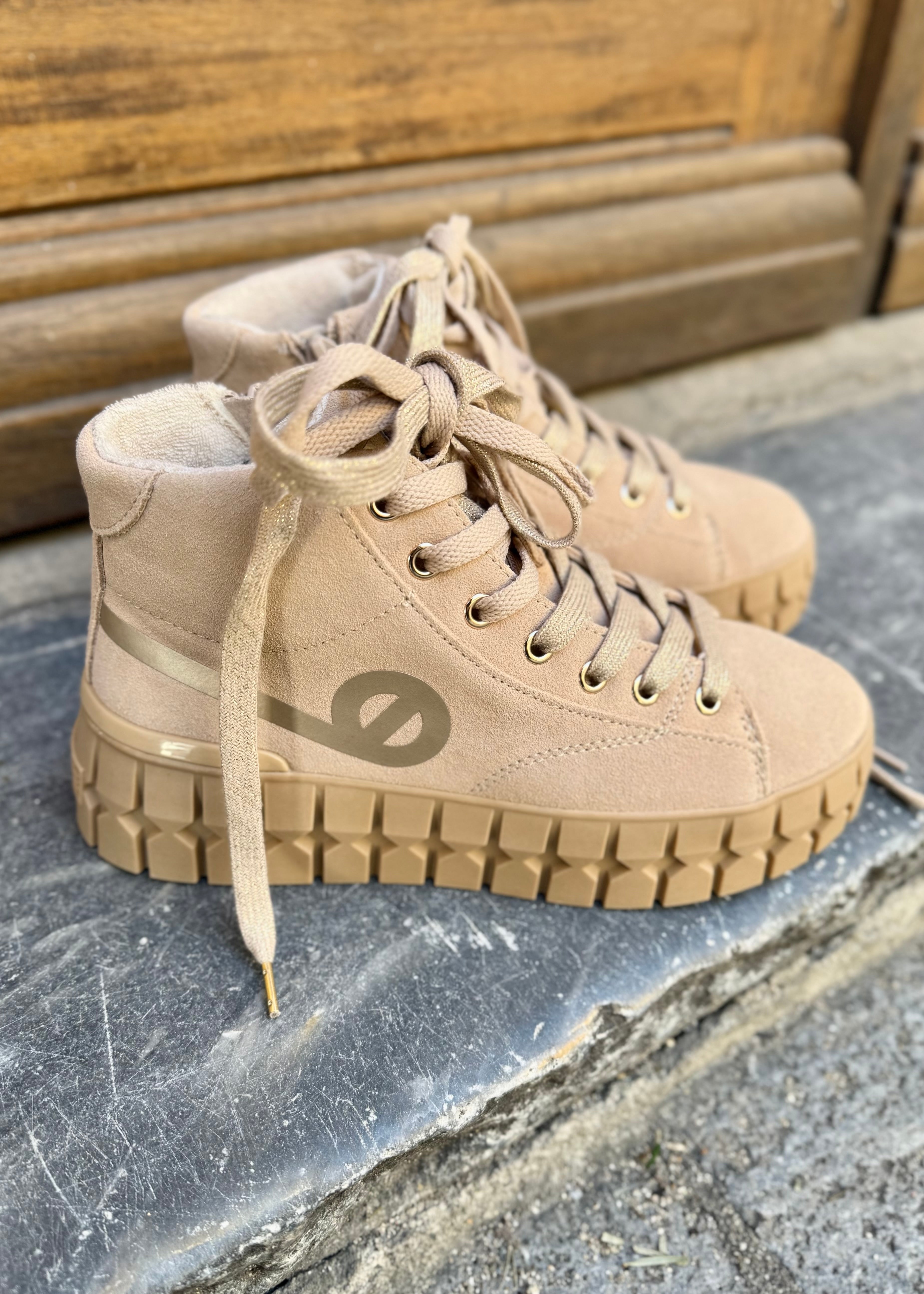 Baskets No name Play mid Nude - L'adresse Corte