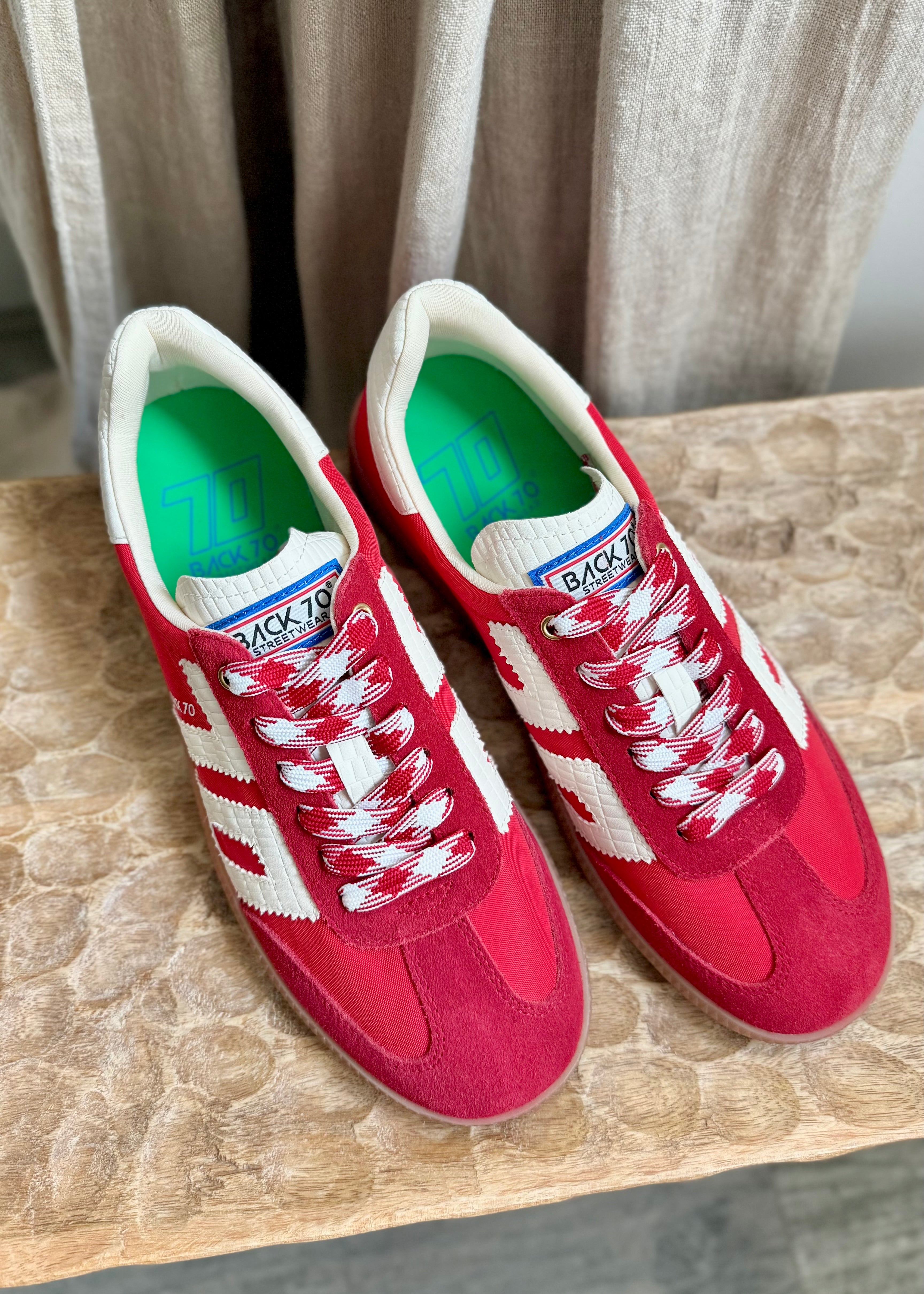 Baskets Back70 Ghost Red Suède - L'adresse Corte