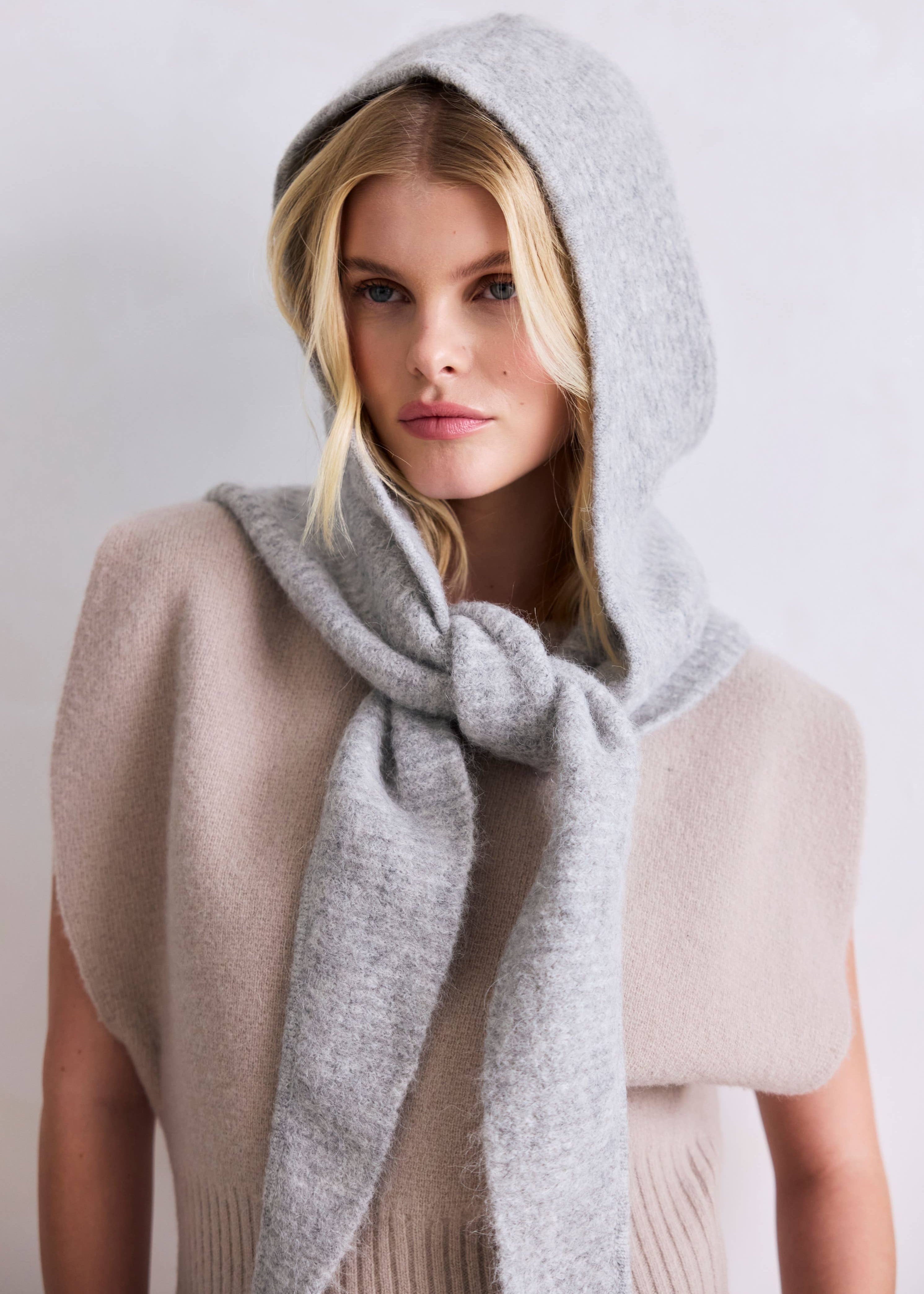 ARCTIC FOX & CO. - L'écharpe à capuche Alpaca - Gris Blizzard - AW25 ARCTIC FOX & CO.