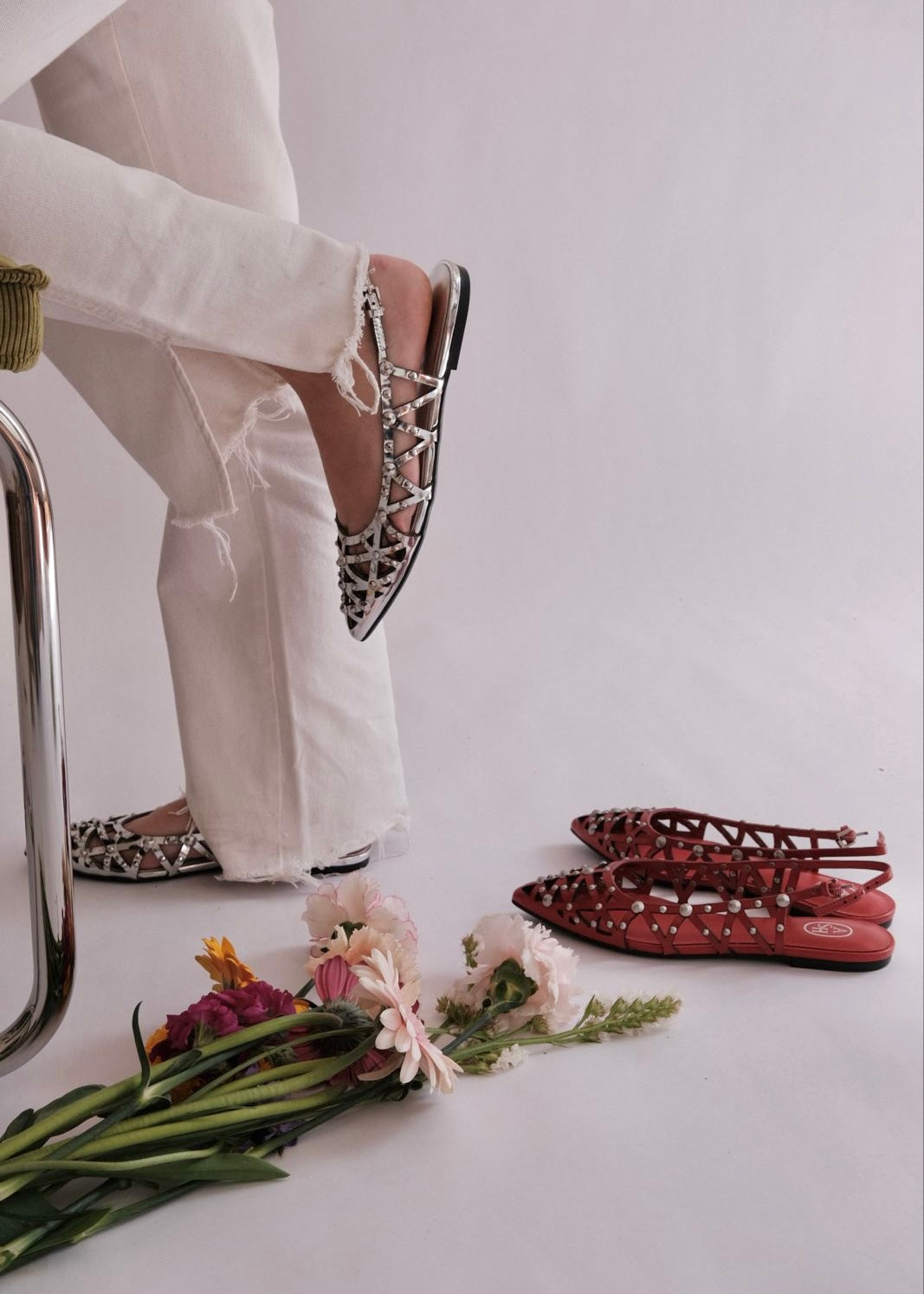 ballerines Ash Bazaar cuir rouge clouté