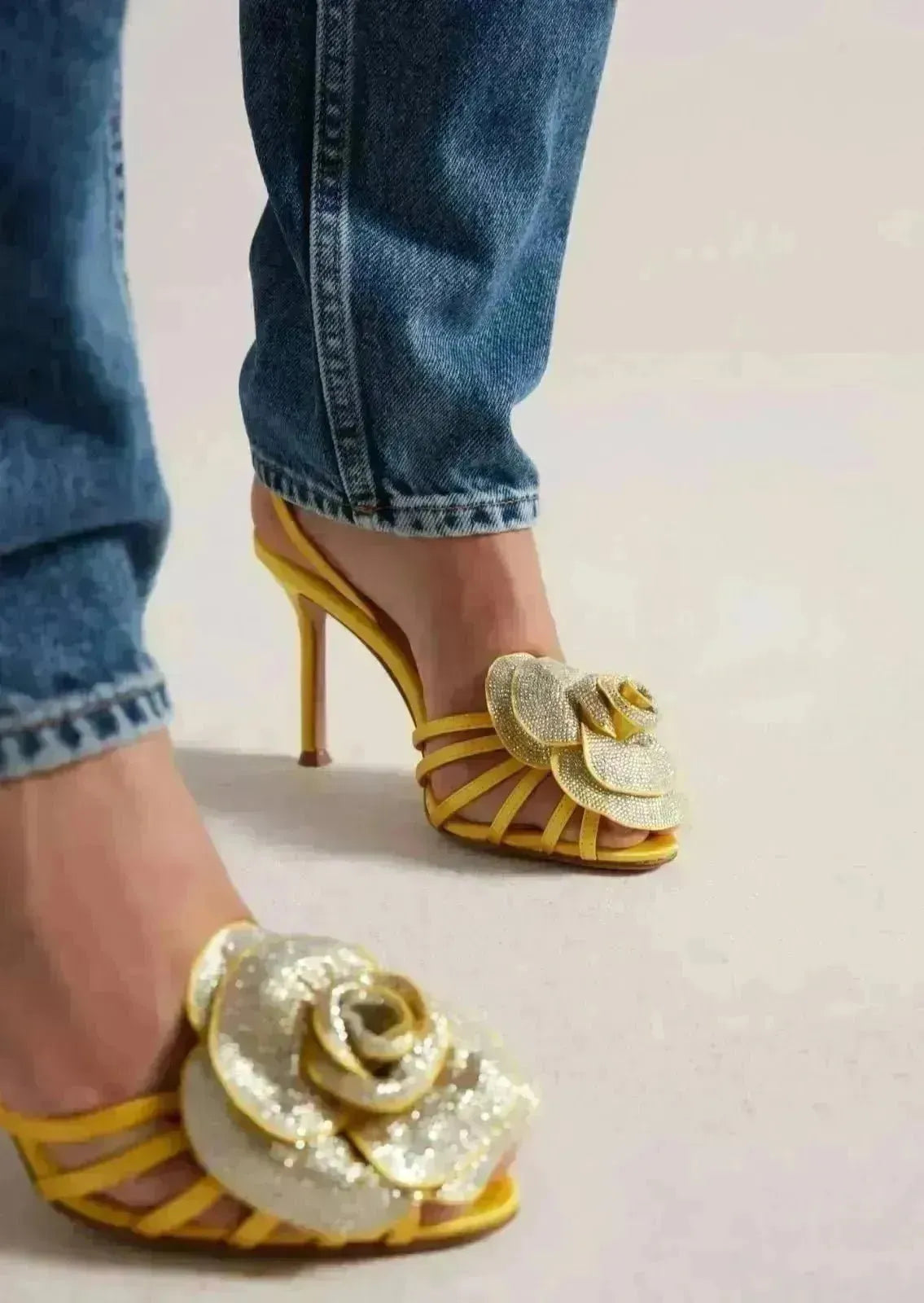 Sandales à talons Lola Cruz Rose 95 Yellow - L'adresse Corte