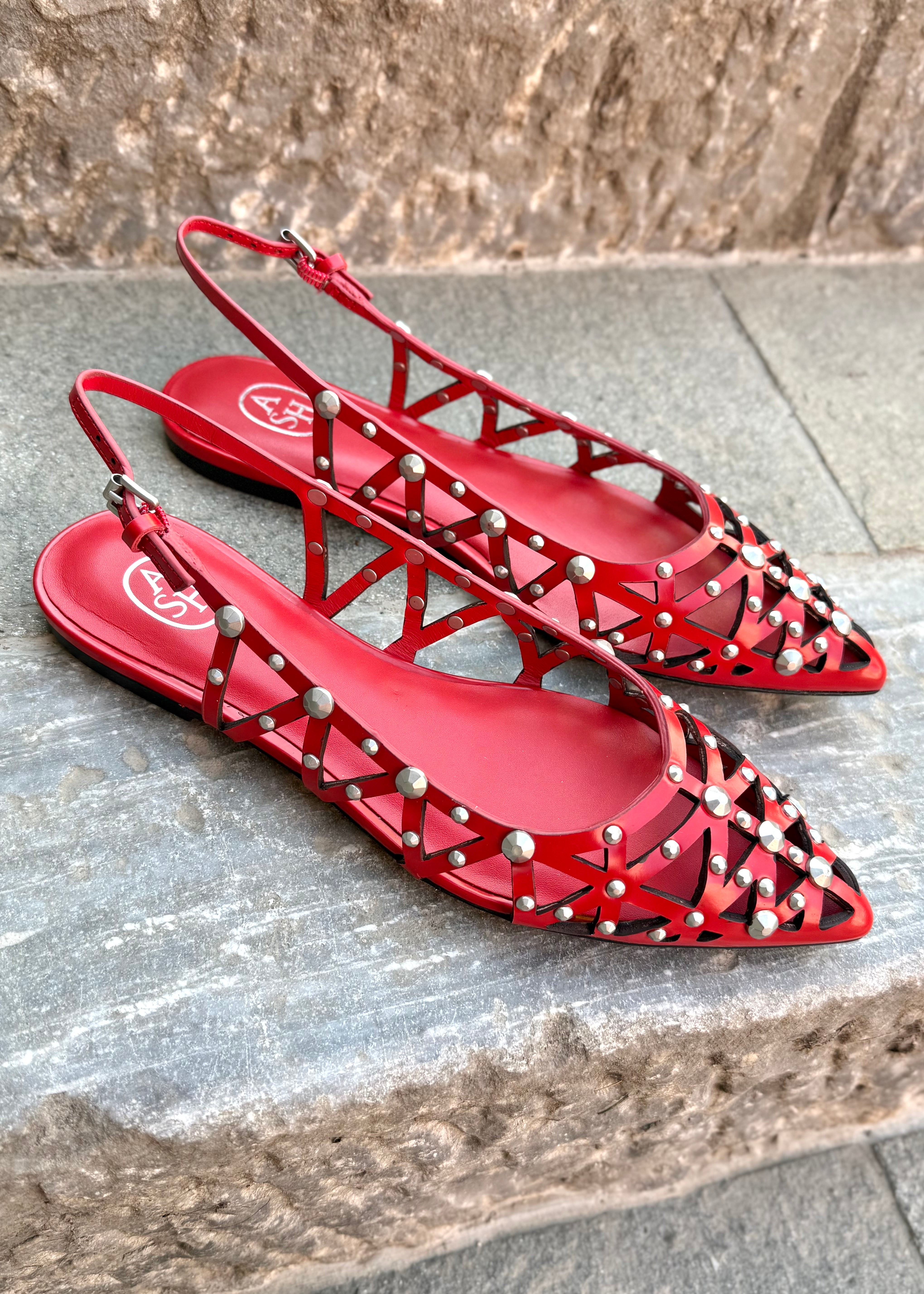 ballerines Ash Bazaar cuir rouge clouté