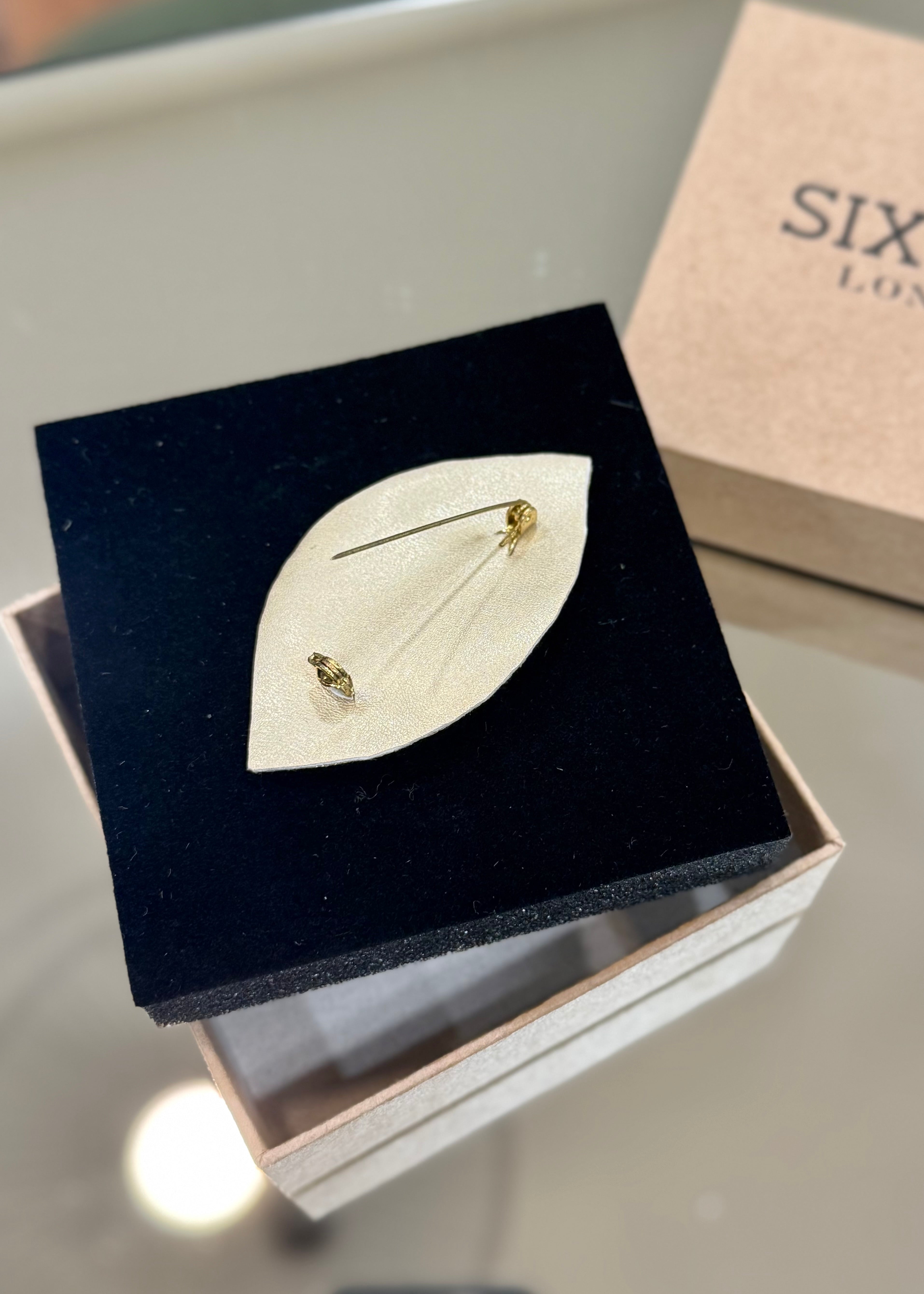 Broche Œil brodé - Sixton London