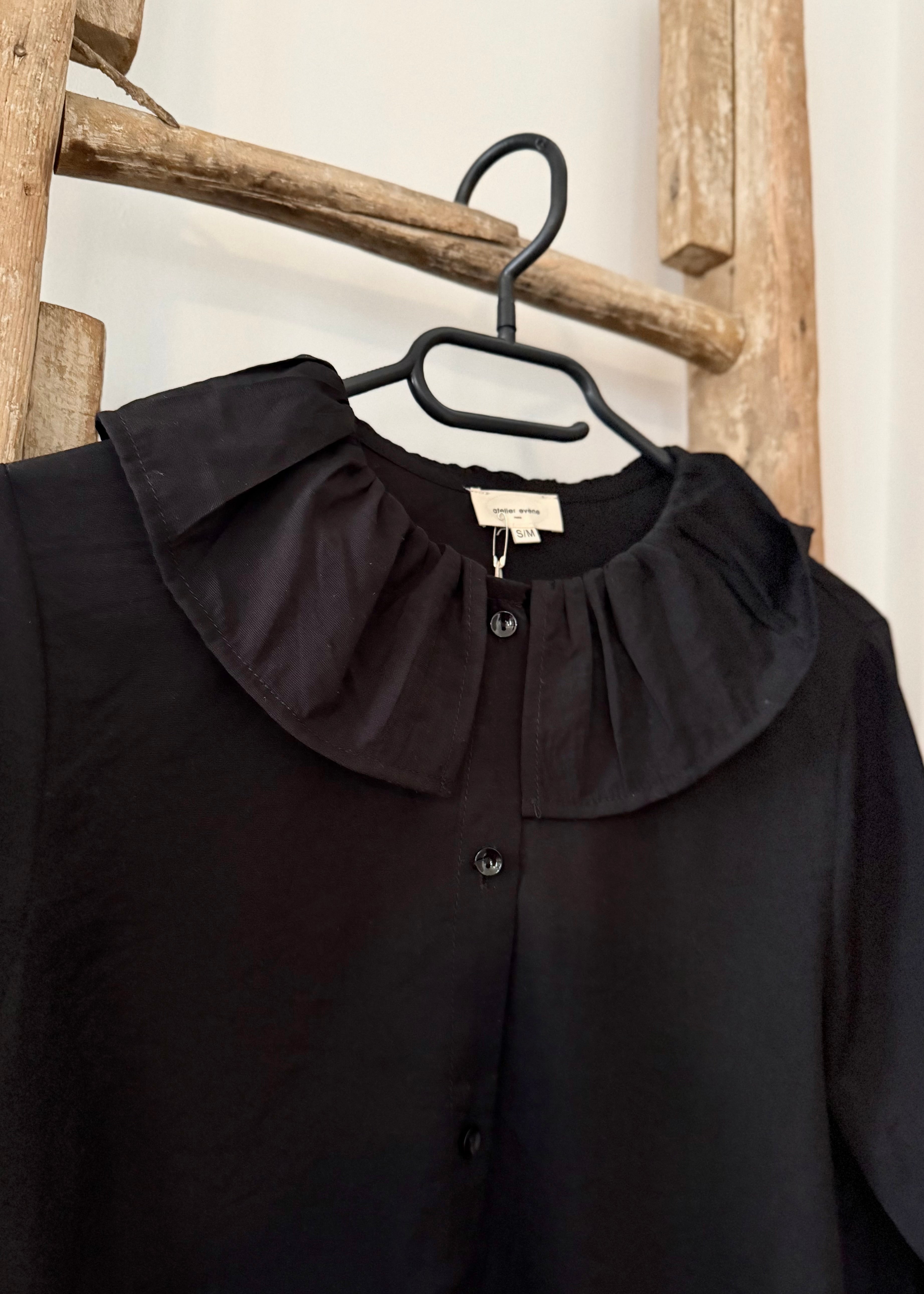 Chemise EVA, col volanté - Noir L'adresse Corte