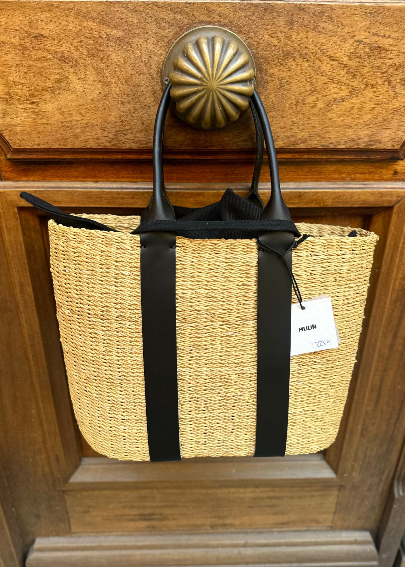 Muuñ George Net Basket - Natural - Black Handles