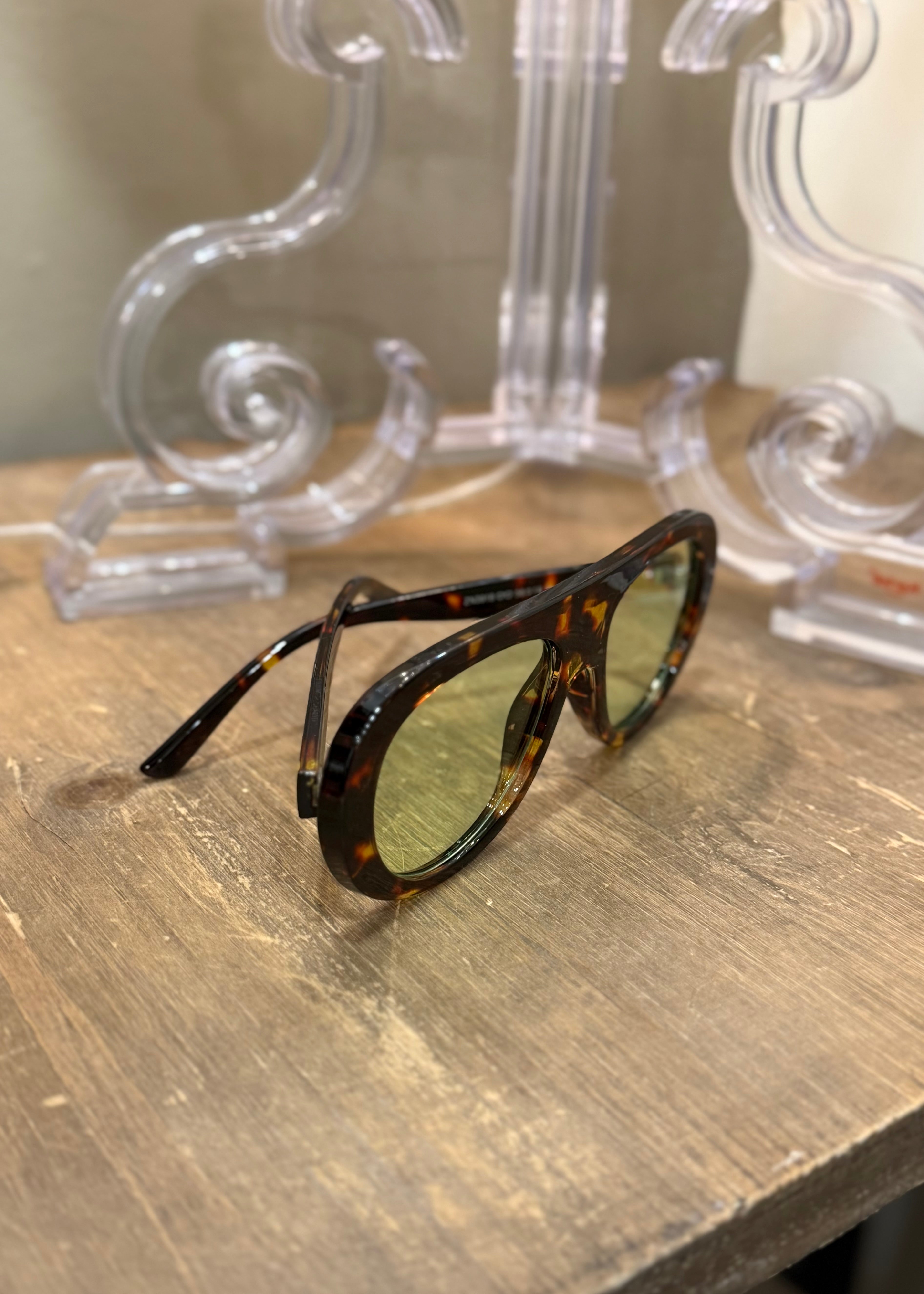 Lunettes tendance écaille/verre vert L'adresse Corte