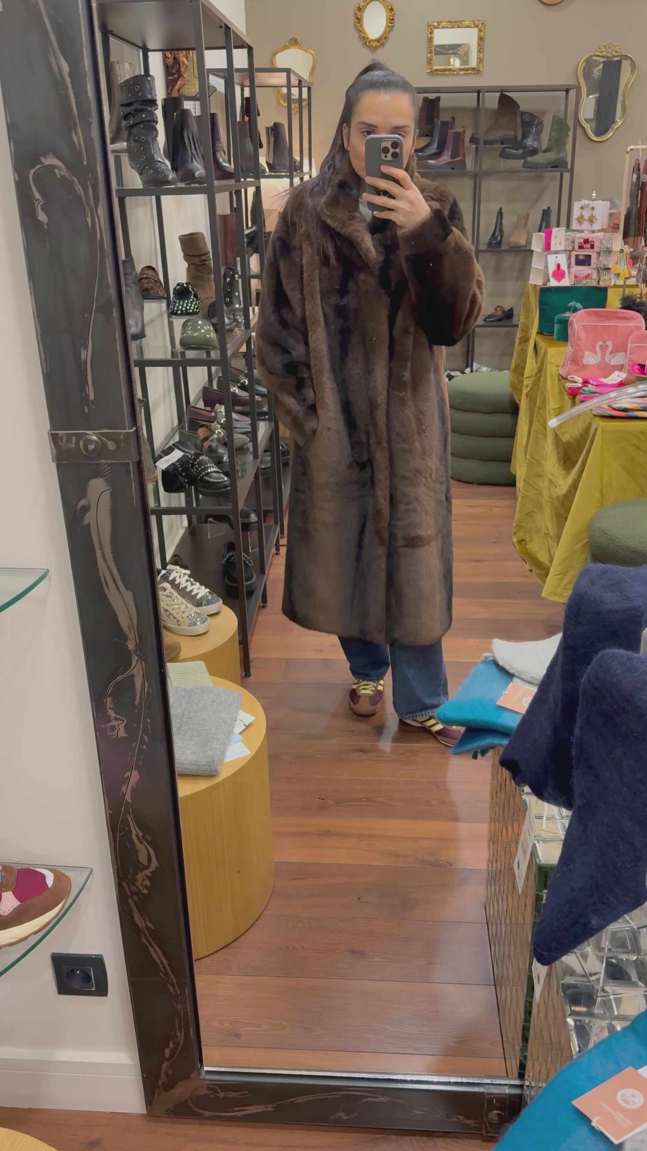  MANTEAU LONG EN FAUSSE FOURRURE À RAYURES KZELL PARIS